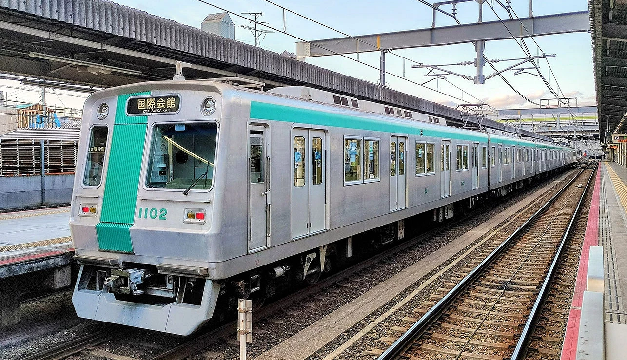 京都地下鐵烏丸線列車