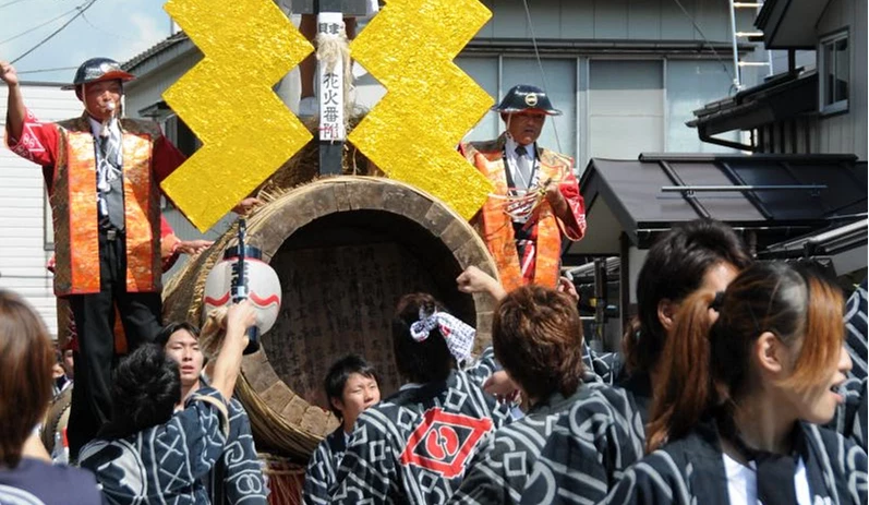 片貝祭「筒引き」儀式居民向神明獻上的願望與祝福