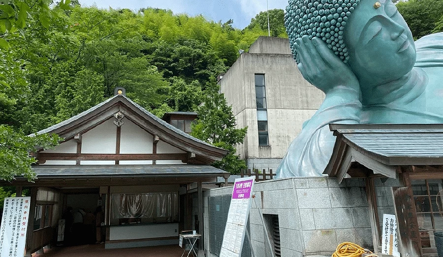 進入臥佛體內的售票處