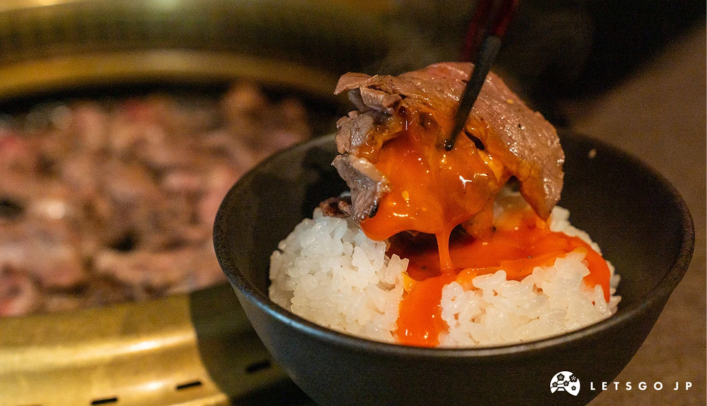 烤好後的肉可以單吃,也能配生蛋跟飯一起吃,超滿足!
