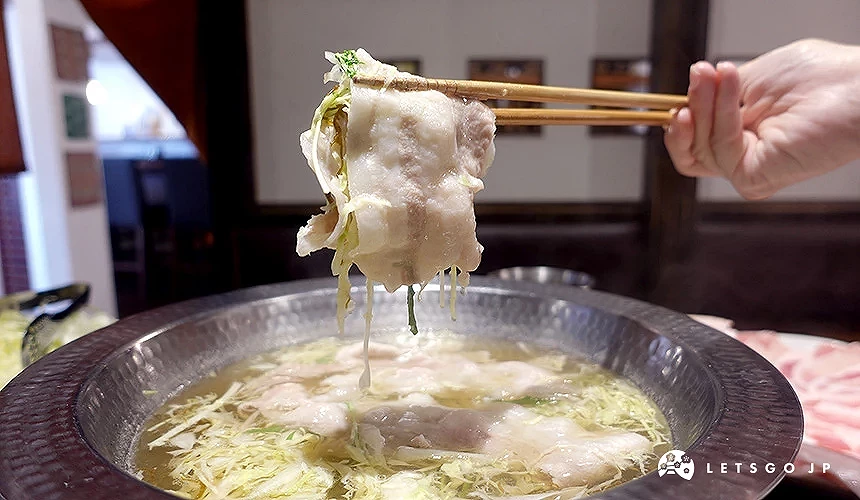 日本沖繩阿古豬涮涮鍋專門店CHABU的阿古豬肉片涮起鍋