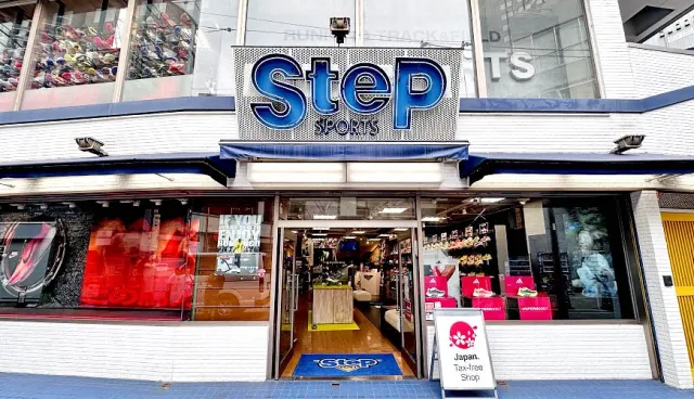 STEP SPORTS大阪店：關西最大級跑鞋專賣店，就在梅田茶屋町 的縮圖