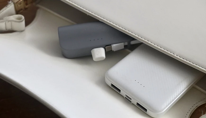 放進隨身包裡的行動電源