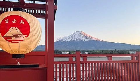 富士山站站樓Q-STA的屋頂展望台