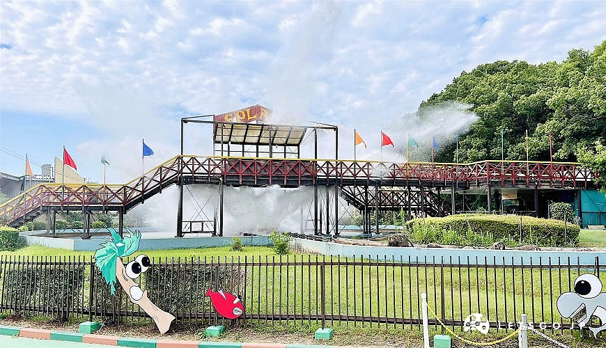 會高高噴濺水花的SPLASH是園內拍照打卡點之一攝影:Angie