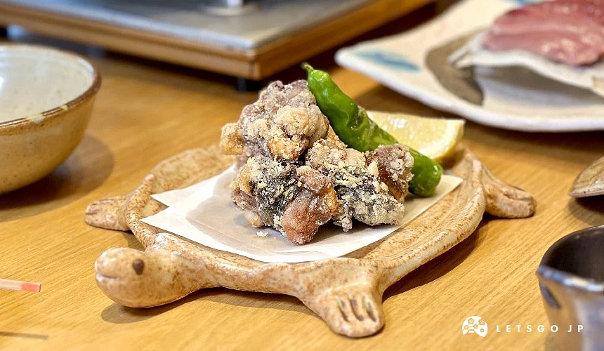 炸鱉肉,連盛裝的盤子都是鱉造型攝影:Angie