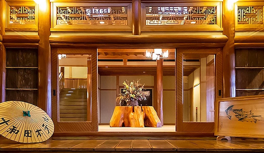 精緻木工精雕傳統日式飯店