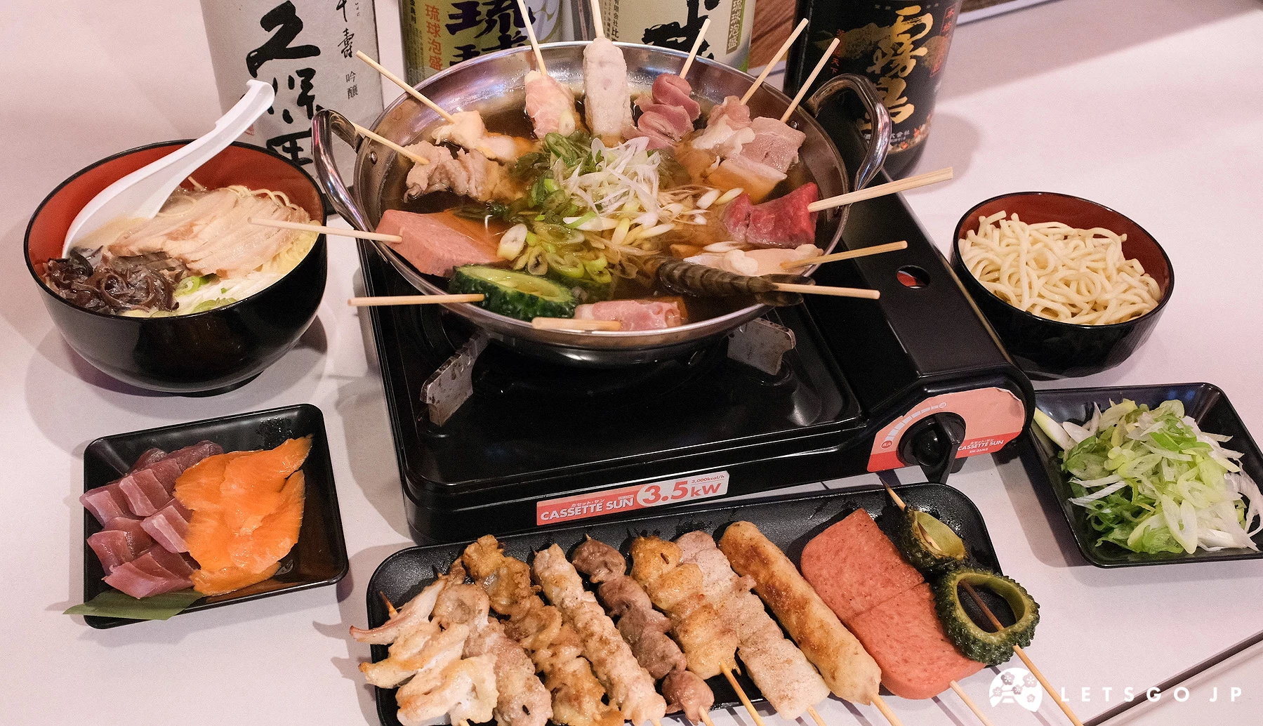 沖繩「MAKISHI CARNIVAL」的沖繩酒場 愛す村 料理集合