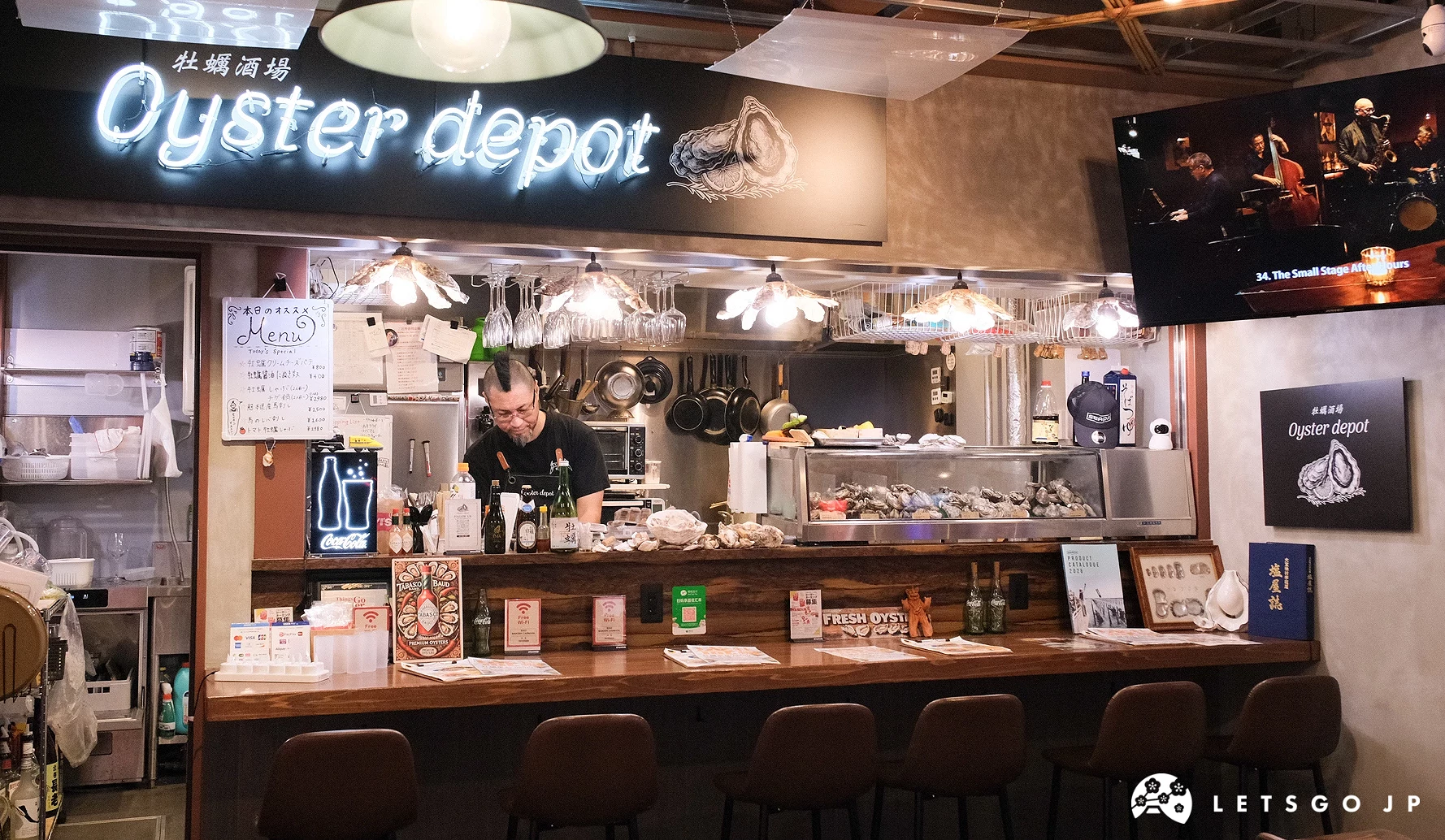 沖繩「MAKISHI CARNIVAL」牡蠣酒場 Oyster depot