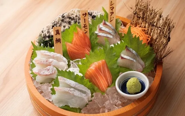 鰆魚生魚片必吃！岡山站前「ZIGEN」每日採購鮮魚，鄉土料理也推薦 的縮圖