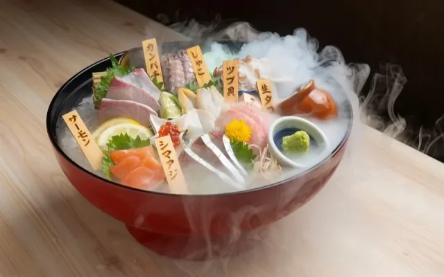 「個室居酒屋笑衛門岡山站前店」包廂內大啖特色料理：煮餃、蝦飯都必吃 的縮圖
