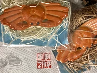 消費並出示優惠券，即贈螃蟹筷架一組（3個）