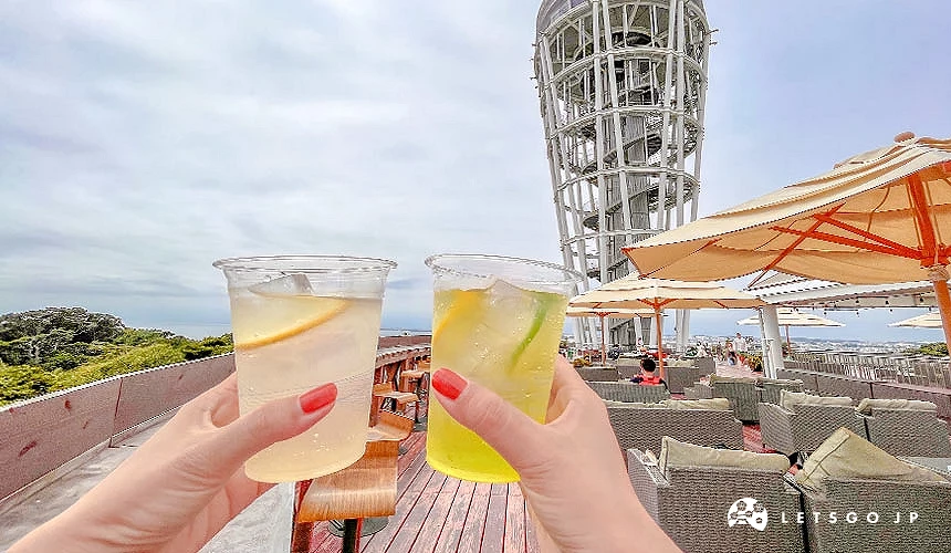 露天陽台上乾杯