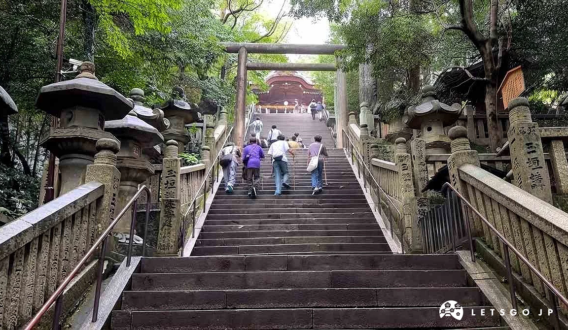 香川金刀比羅宮石階參道與正殿入口