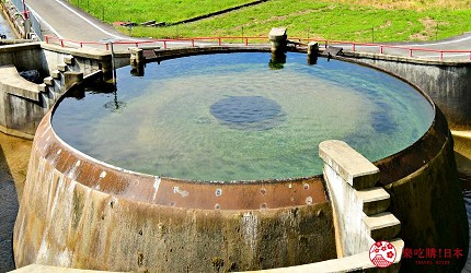 日本富山縣魚津內打卡熱點東山円筒分水槽鳥瞰圖像是一隻眼睛