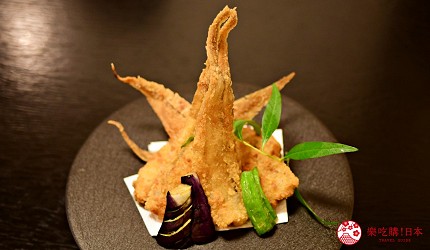 日本富山縣魚津市內的海風亭吃得到的炸幻魚五條