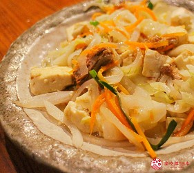 沖繩旅遊孝親自由行推薦美食餐廳「波照間」的沖繩風味豆腐雜炒