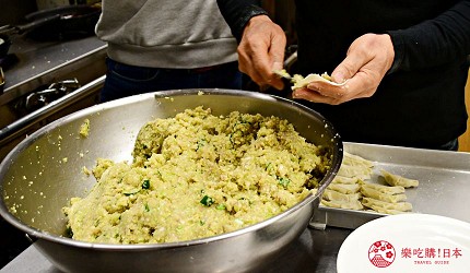 東北福島必吃美食5選爆餡圓盤餃子超多汁、奶油厚片吐司奶香爆發最推薦推介的圓盤餃子餃子都有滿滿的餡