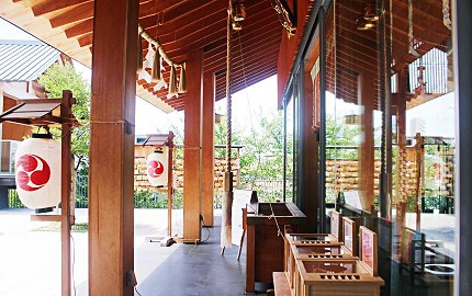日本自由行東京神樂坂必訪景點赤城神社由隈研吾設計