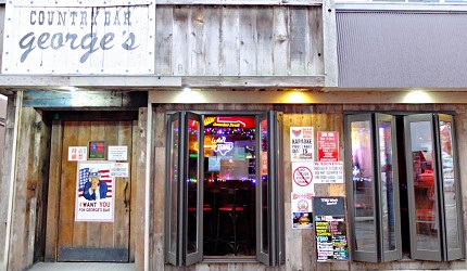 「DOBUITA商店街」上有許多美式酒吧