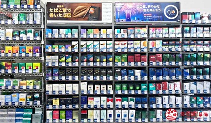 日本便利店的煙架